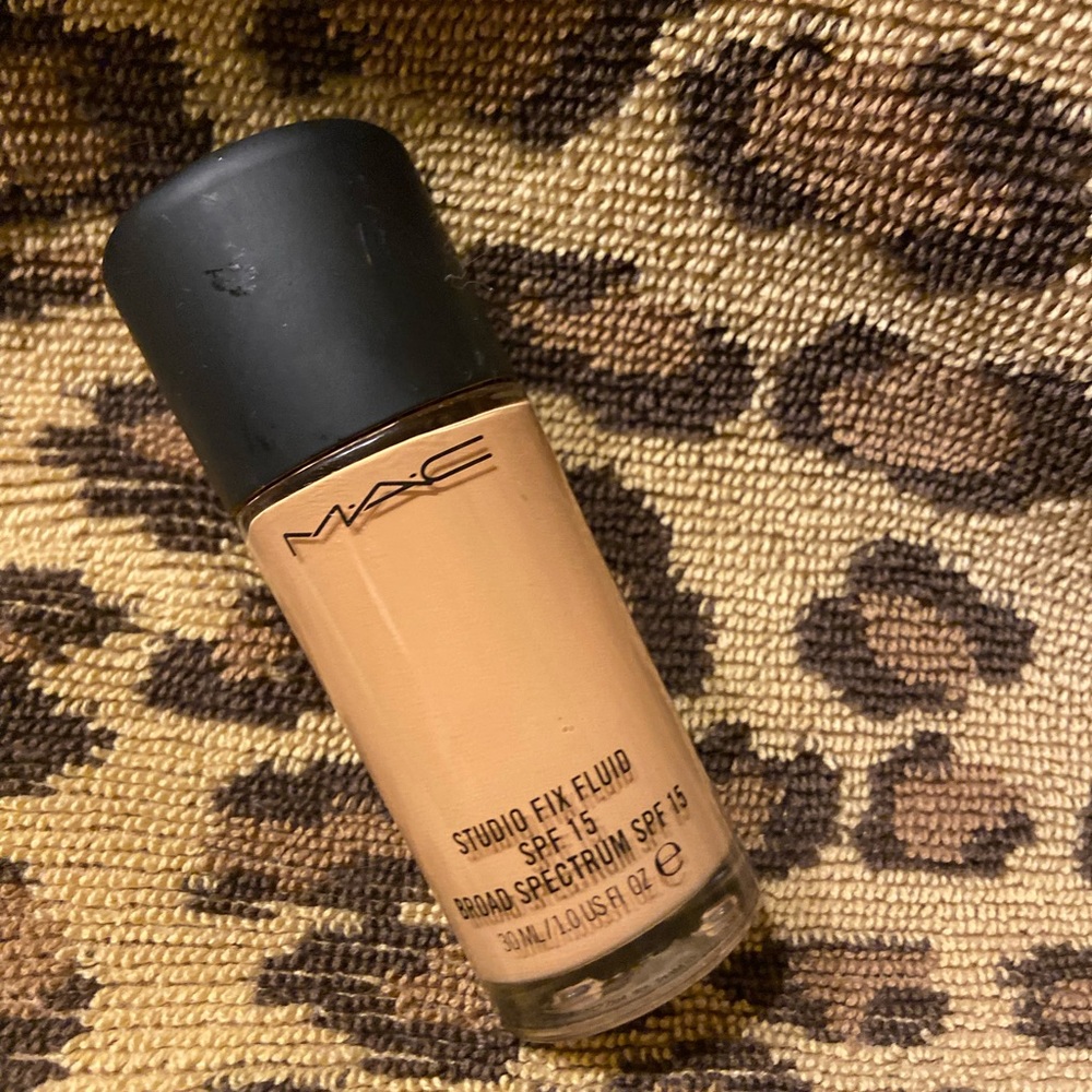 Mac studio fix foundation NW 25